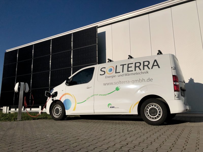 31BAE3A3-835A-470C-91E3-5D2BA05D74C0